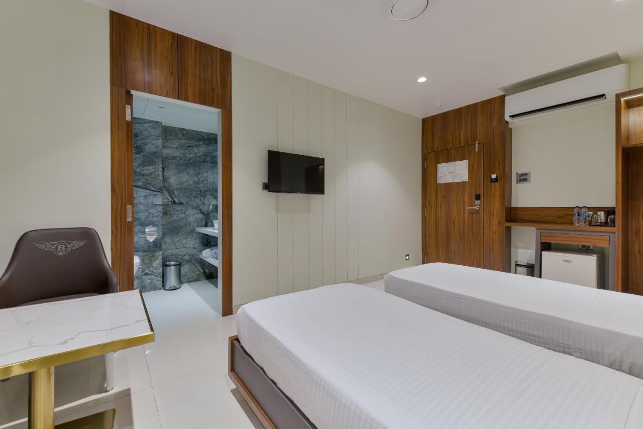 Hotel Airlink Mumbai  Buitenkant foto