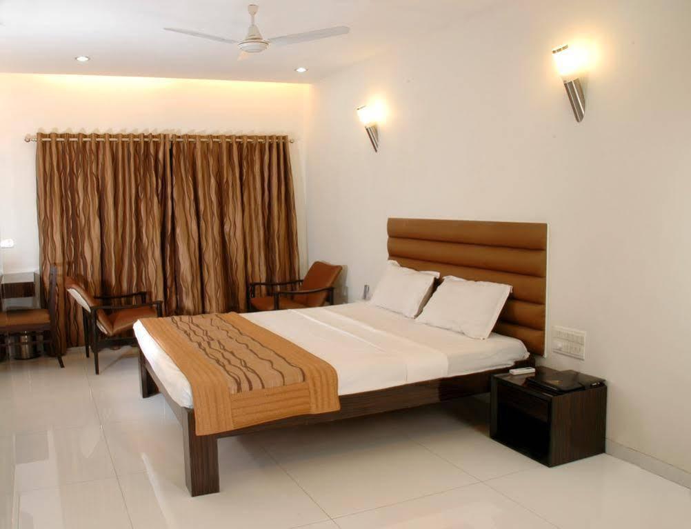 Hotel Airlink Mumbai  Buitenkant foto